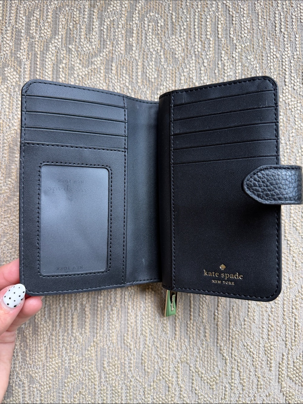 kate spade Black Pebbled Leather Zip Wallet with Gold Logo LIKE NEW - NEVER USED - Picture 3 of 3
